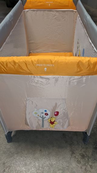 Cuna portátil de viaje