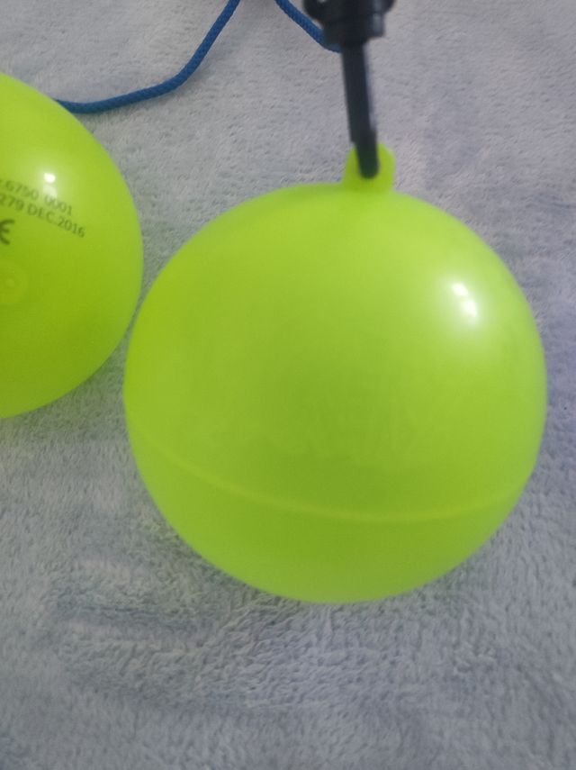 smackerz. juego de pelotas verdes