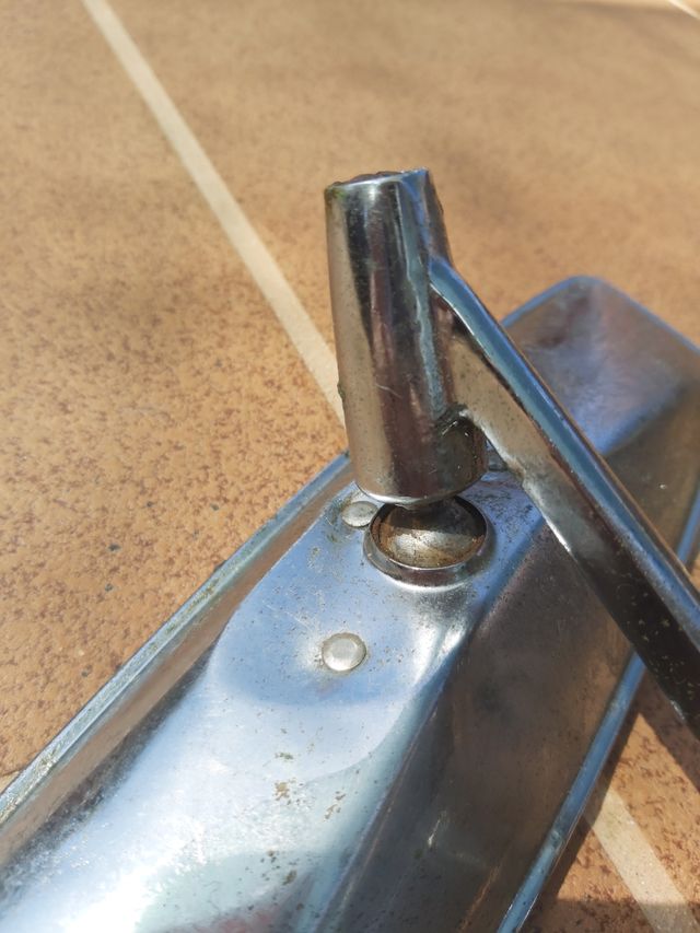 Specchietto retrovisore originale Barriers per Jeep Comando