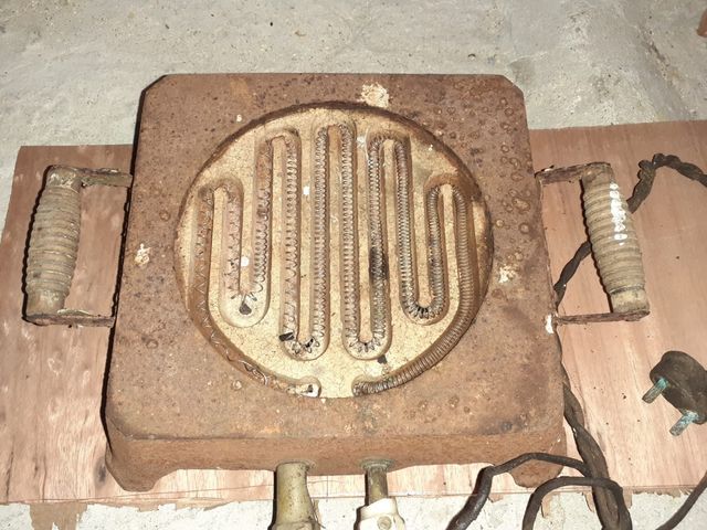 Hornillo electrico  años 60 ideal decorar.ver 125v
