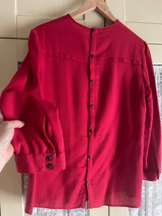 Blusa roja manga larga fluida
