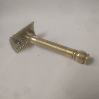 VECCHIO RASOIO E LAMETTE DA BARBA - GILLETTE