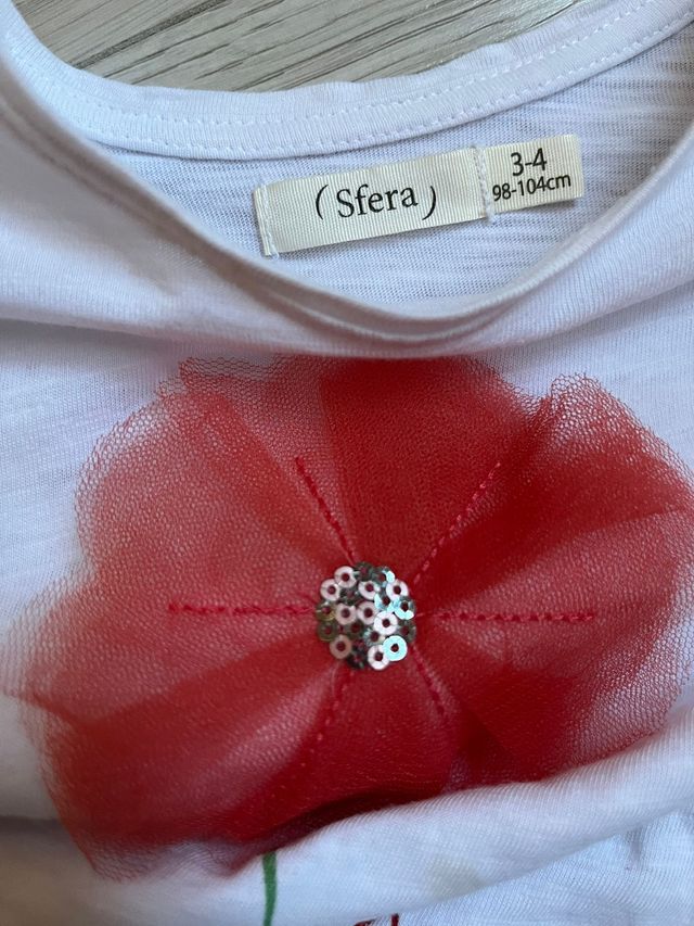 Vestido de niña coral y blanco