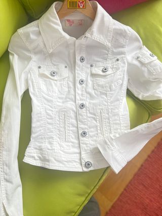 Cazadora vaquera blanca