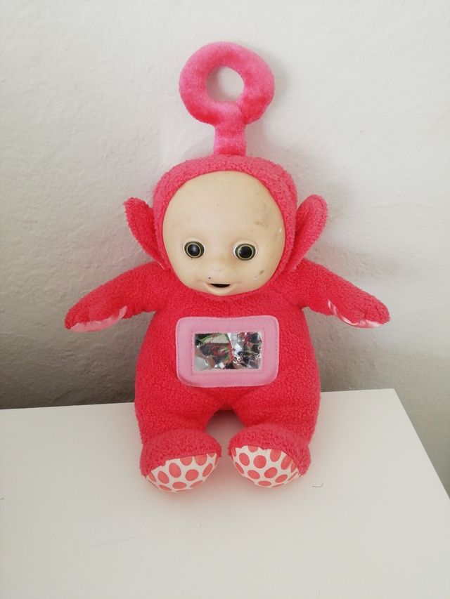 Peluches Winnie the Pooh, Epi, Burt Simpsons,....