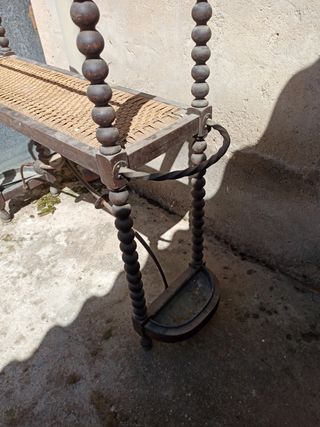 Mueble Antiguo. para entrada o Salon.