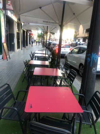 Sillas terraza - metal y plástico cada una 15€