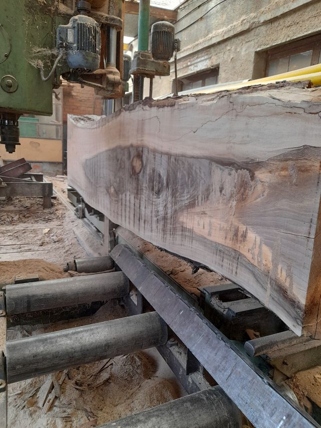 Mecanizado y Aserrado de maderas macizas