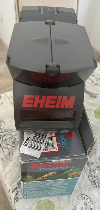 Alimentador de pecera automático