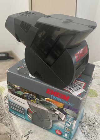 Alimentador de pecera automático