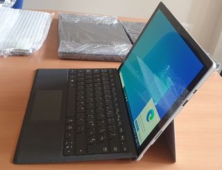 SURFACE PRO 5 i5 7300U 8 GB RAM 256 SSD