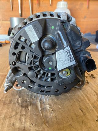 Se vende alternador original grupo vag