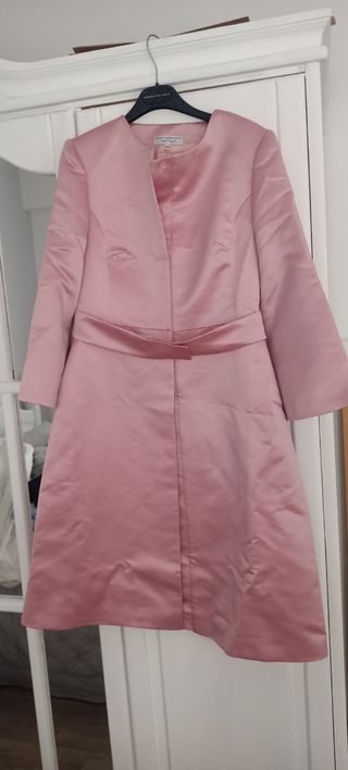 Abrigo nuevo de satén talla 42
