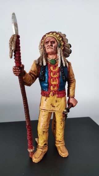 coppia di statuette statiche "indiani"