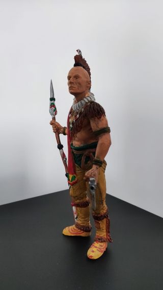 coppia di statuette statiche "indiani"
