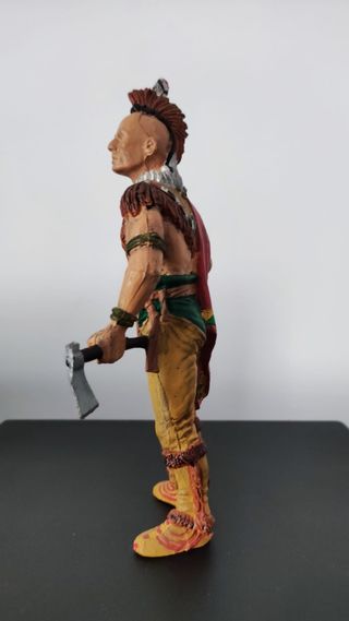 coppia di statuette statiche "indiani"
