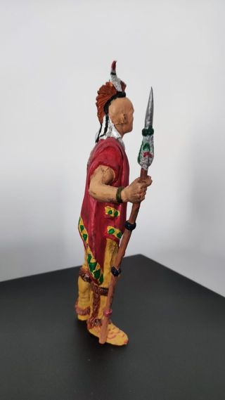 coppia di statuette statiche "indiani"