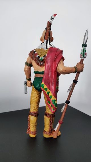 coppia di statuette statiche "indiani"