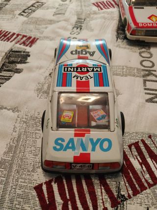 Vehiculos de metal juguete antiguos