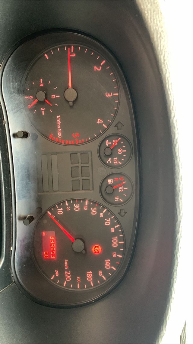 Audi A3 1998 DESPIEZE 110cv ahf siniestrado