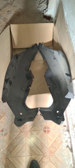 tapas plásticos cachas laterales daelim s2