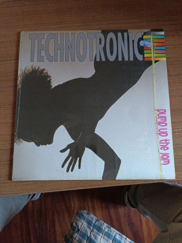 TECHNO TRONIC