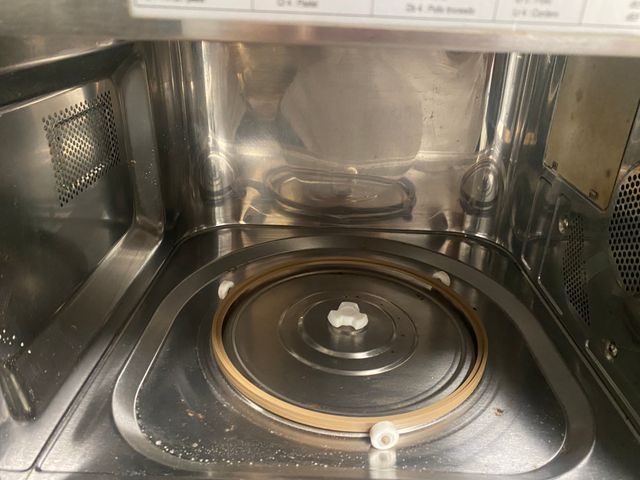 Horno microondas con grill y convección LG