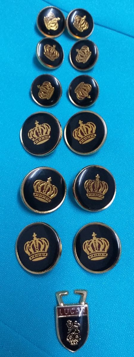 BOTONES DE METAL ANTIGUOS