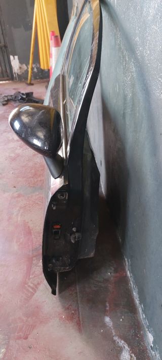 Puerta derecha completa Opel Corsa D 1.3 cdti
