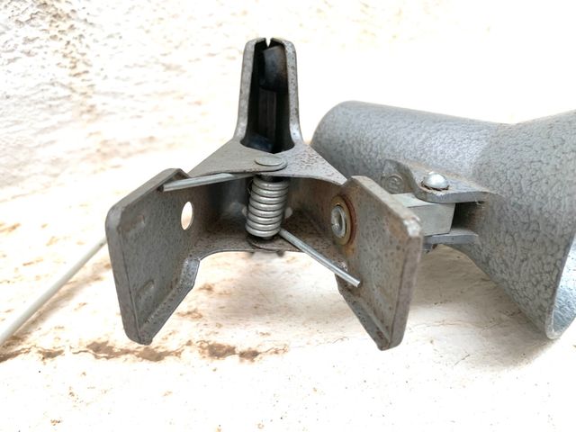 LAMPADINA A MORSETTO INDUSTRIALE I.E.P