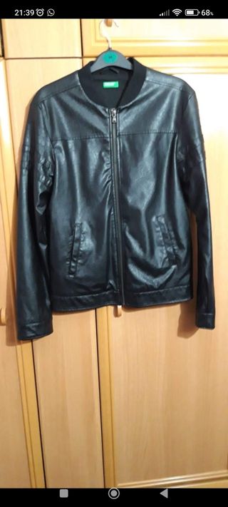 Chaqueta polipiel negra niño