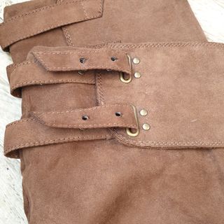 Botas marrones altas Zara