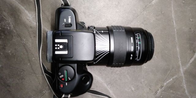 CANON EOS-750