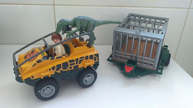 Playmobil. Conjunto caza dinosaurios