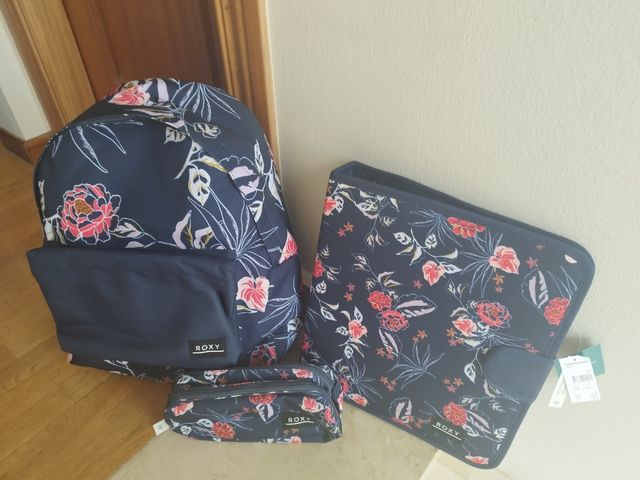 MOCHILA,ESTUCHE,ARCHIVADOR ROXY NUEVO C/ETIQUETA