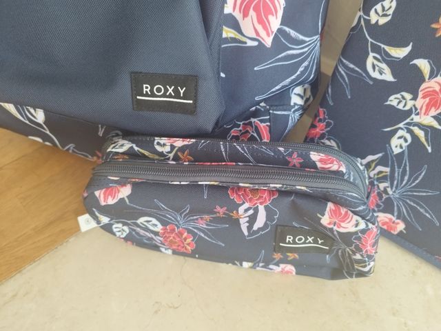 MOCHILA,ESTUCHE,ARCHIVADOR ROXY NUEVO C/ETIQUETA