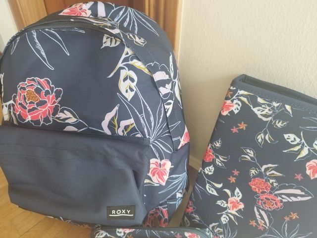 MOCHILA,ESTUCHE,ARCHIVADOR ROXY NUEVO C/ETIQUETA