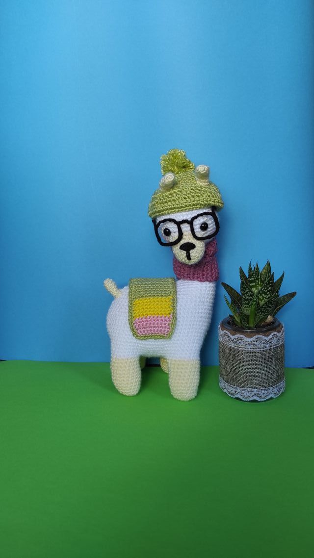 Llama con gafas, Amigurumi, muñeco crochet