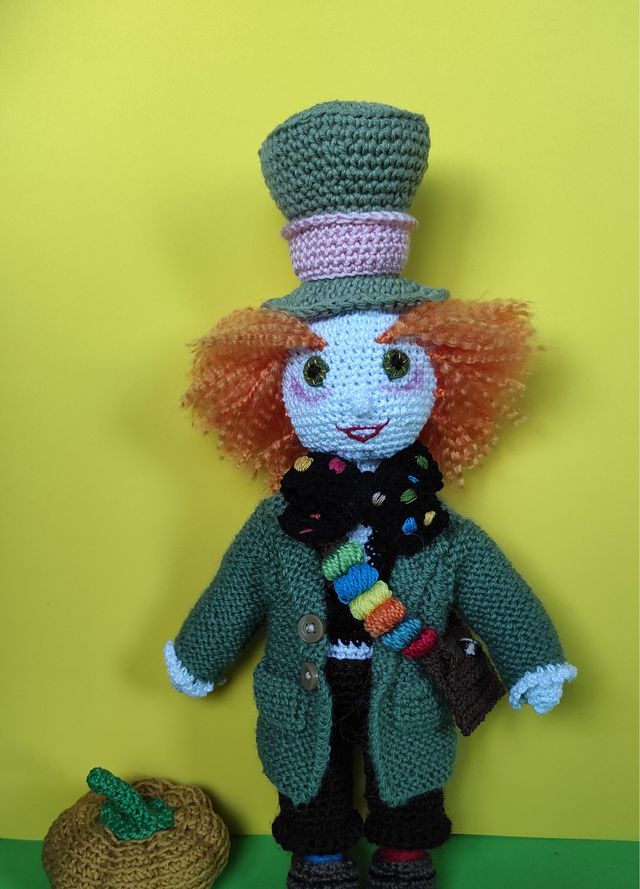 Sombrerero Loco, Amigurumi, muñeco crochet único