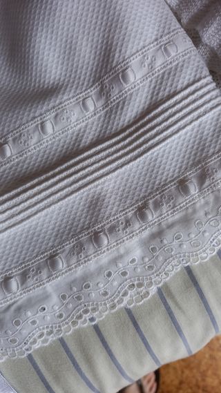 Saia de baptizado feita a mão