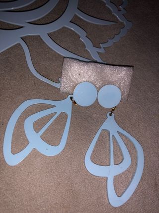 Conjunto peina y pendientes celestes 