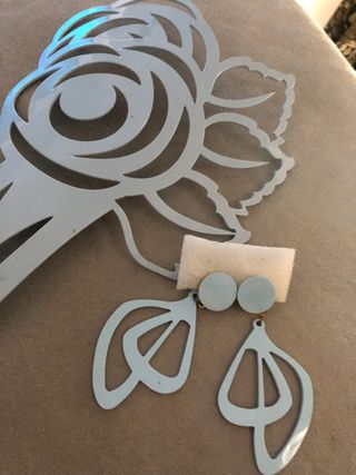 Conjunto peina y pendientes celestes 