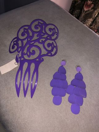 Conjunto peina y pendientes lila para ferias