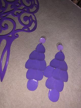 Conjunto peina y pendientes lila para ferias