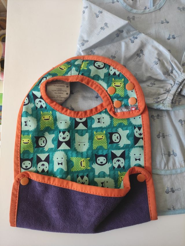 2 Baberos impermeable Bebe