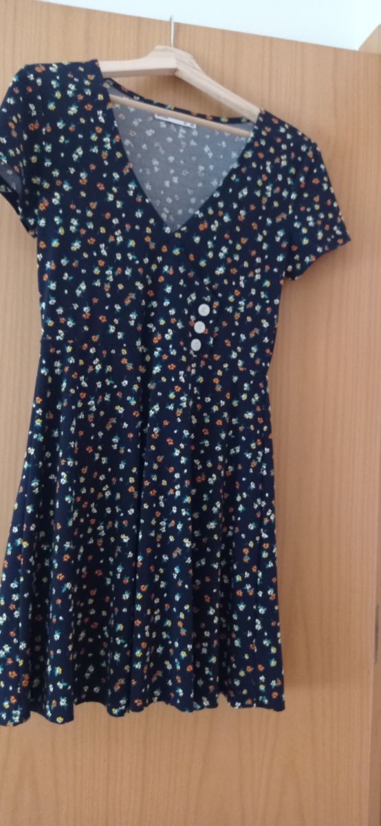 vestido manga corta Lefties