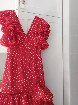 Se vende traje de gitana