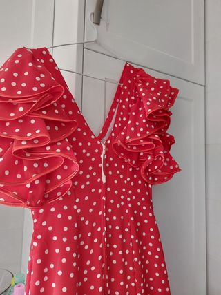 Se vende traje de gitana