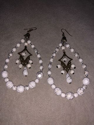 Pendientes blancos 