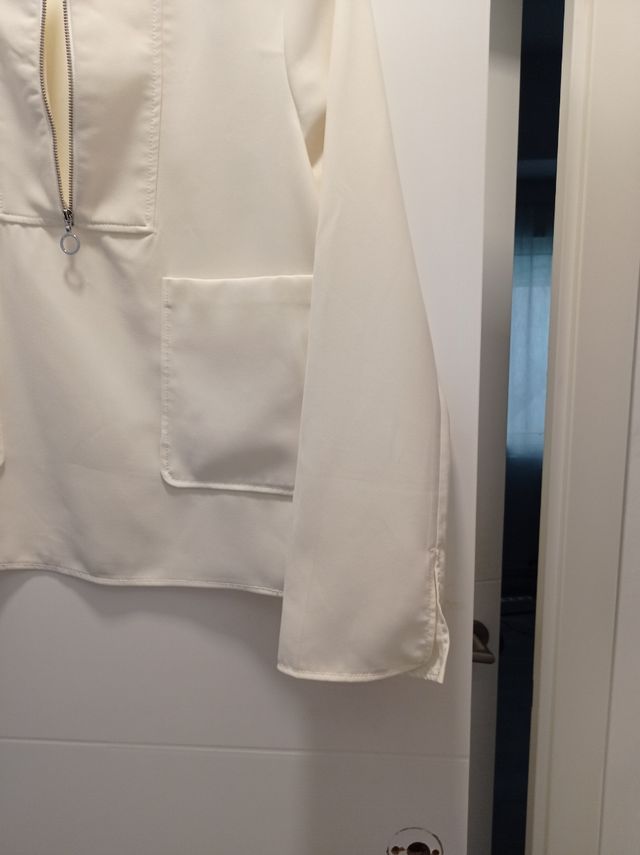 Blusa Sfera M crema NUEVA